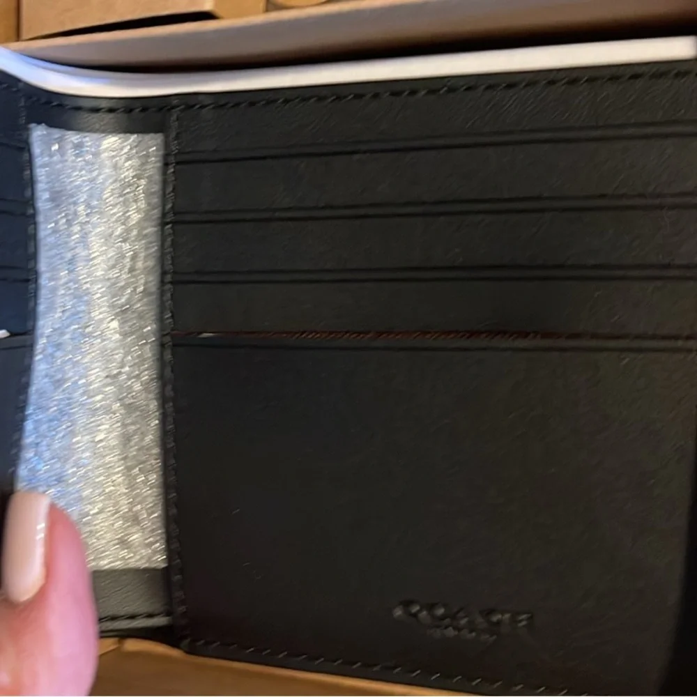 COACH Wallet Gift Set. BROWN NWT. Gift with Box,, & Seal. - Picture 4 of 10
